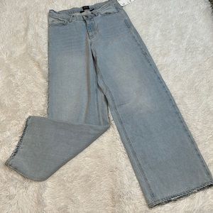 🧚🏻‍♀️NWT BDG Urban Outfitters Dipped V Flare Jeans
